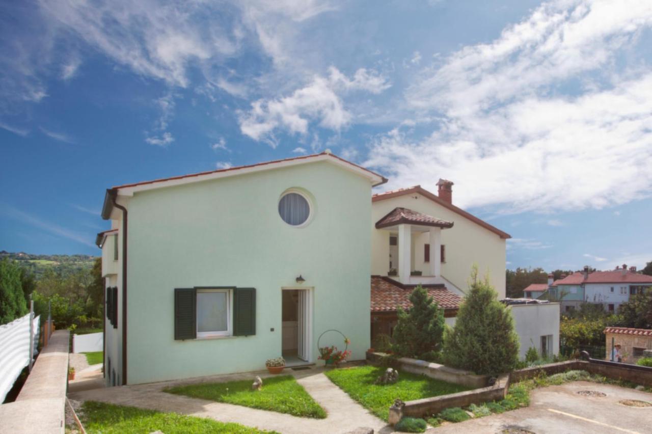 Holiday Home Sanchi by 22Estates - B&B Albona