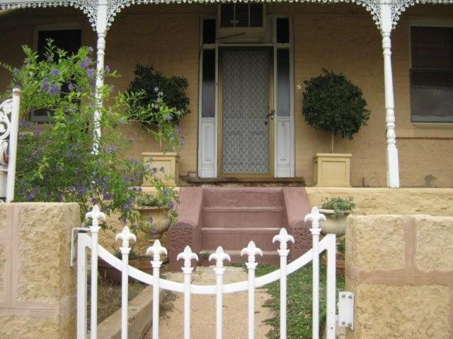 B&B Waikerie - Amalie Cottage Waikerie Unit 1 - Bed and Breakfast Waikerie