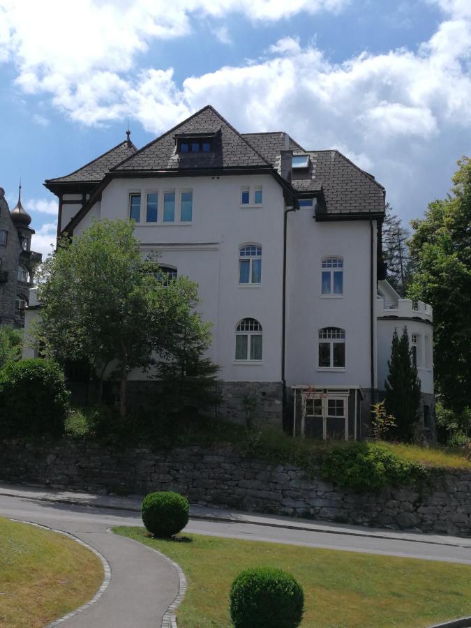 Stilvolle 3-Zimmer Wohnung in Jugendstilvilla - Bed and Breakfast