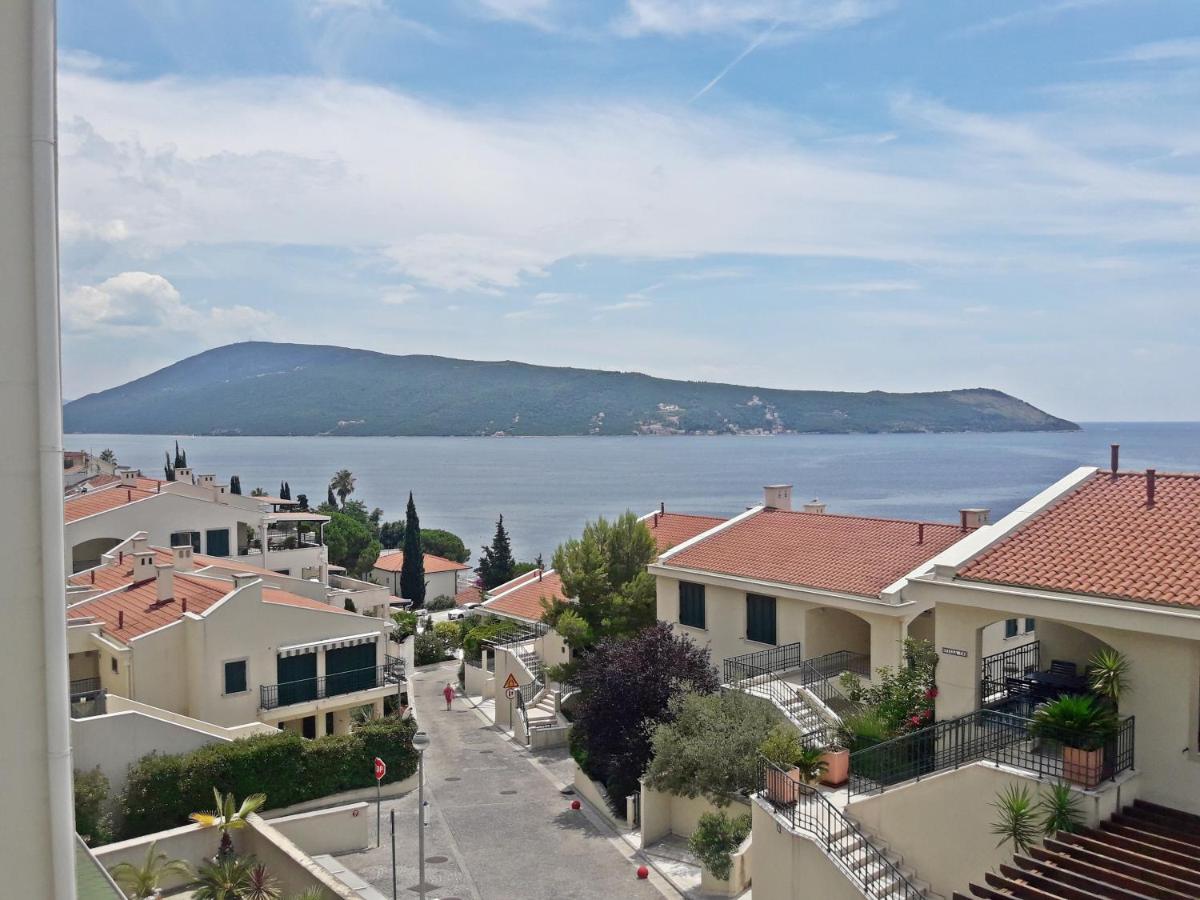 Studio with Sea View and Free Spa Access