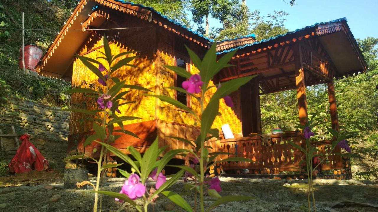 Namo Samsah Jungle Paradise - Riverside Nature Bungalow - B&B