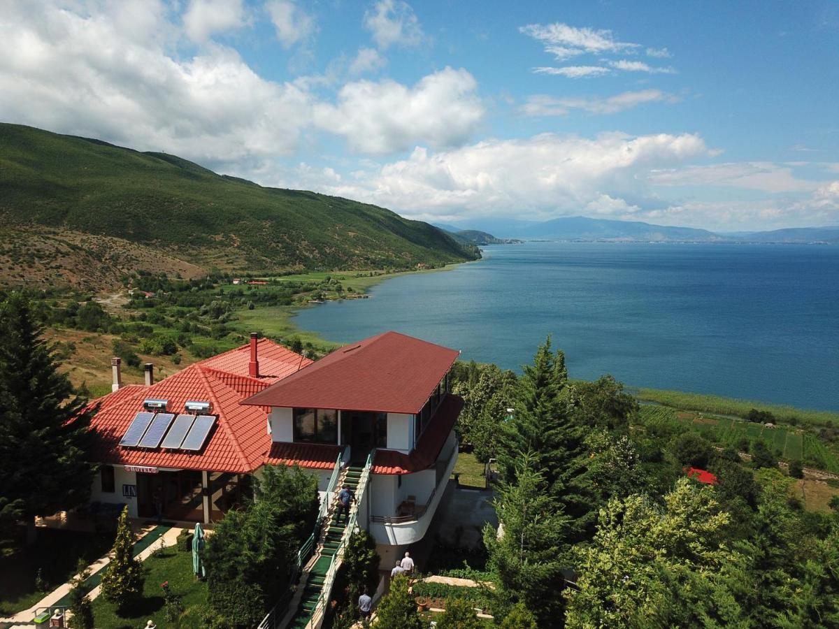 B&B Pogradec - Hotel Camping Lin - Bed and Breakfast Pogradec