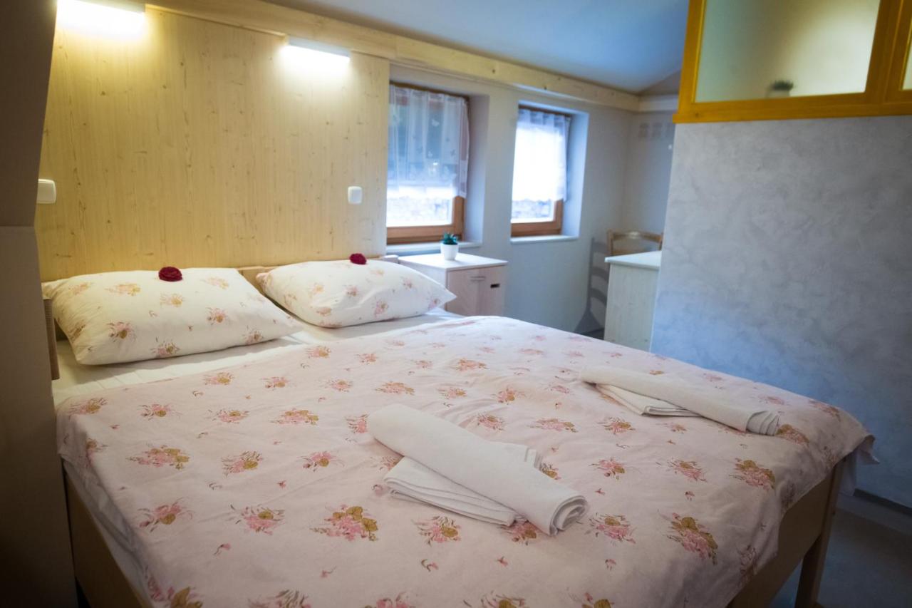 Double Room with Ensuite Bathroom and Balcony