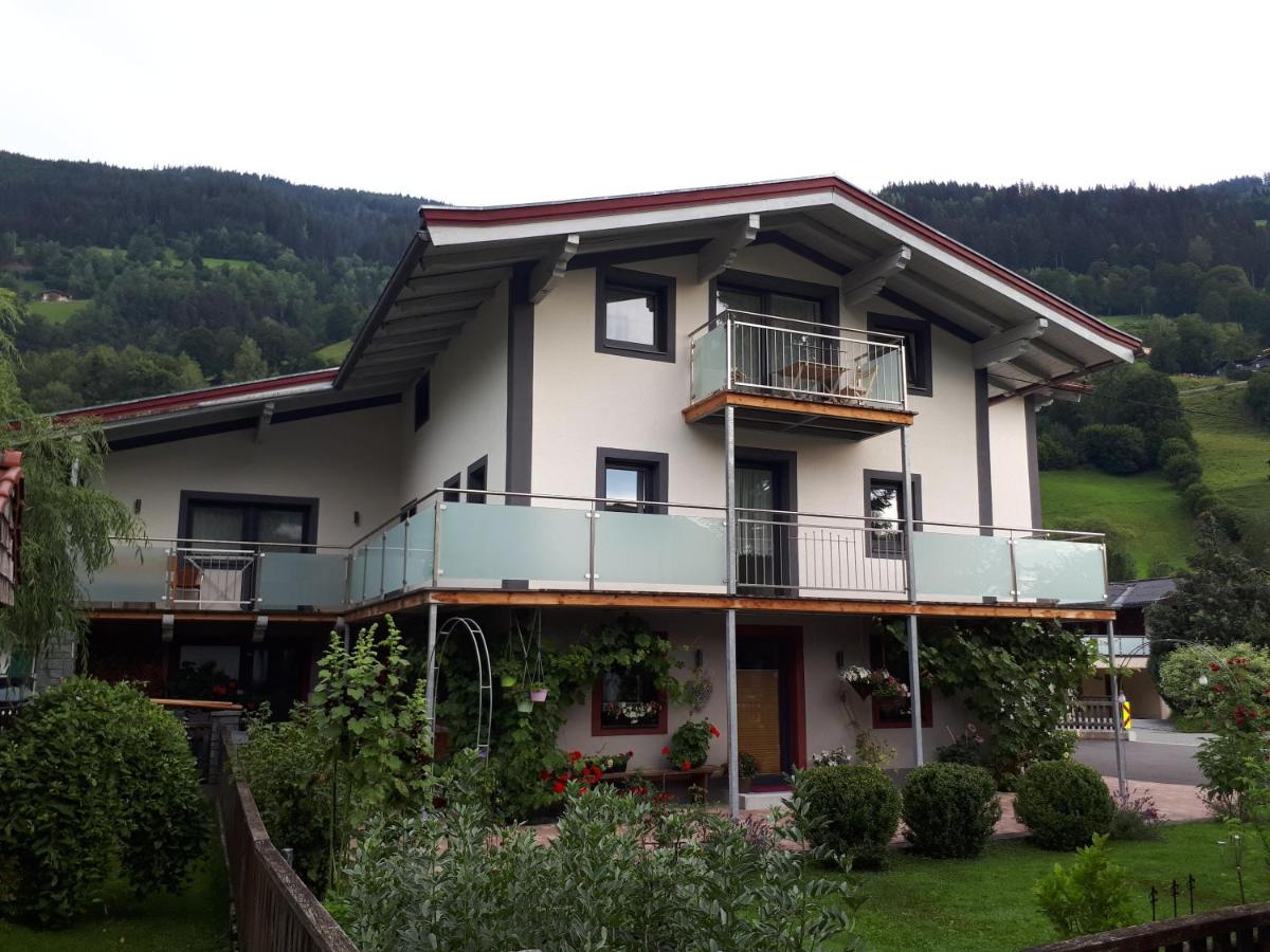 B&B Bramberg am Wildkogel - Haus Lercher - Bed and Breakfast Bramberg am Wildkogel