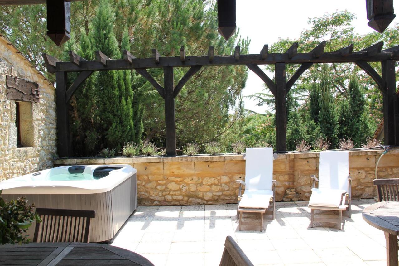 Two-Bedroom House with Spa