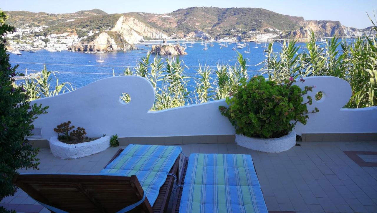 B&B Ponza - VisitPonza - Villa Faro - Bed and Breakfast Ponza