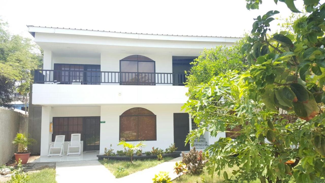 Apartamentos Turisticos Doña Flor - B&B