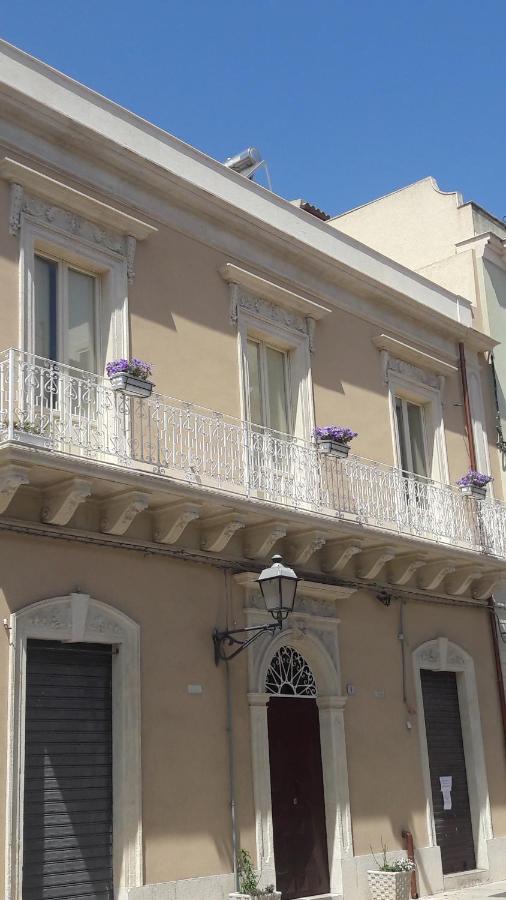 "Suliscenti" Dimora Siciliana B&B - Bed and Breakfast Avola