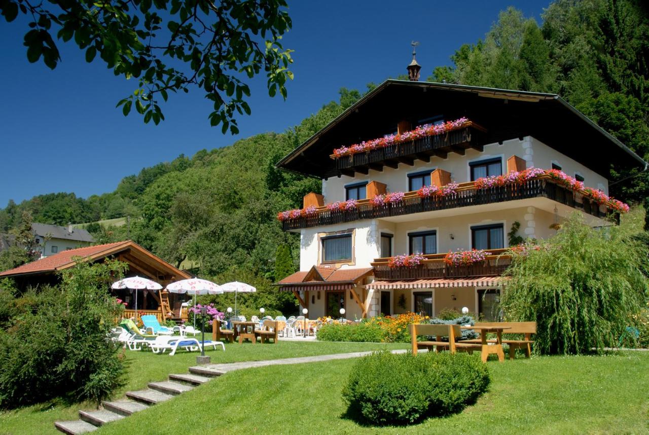 B&B Seeboden - Pension Karlsdorfer Hof - Bed and Breakfast Seeboden