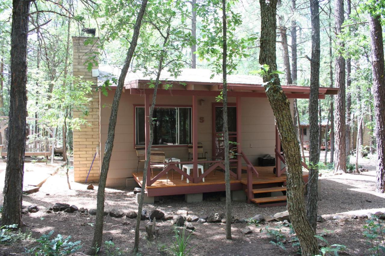 One-Bedroom Cabin