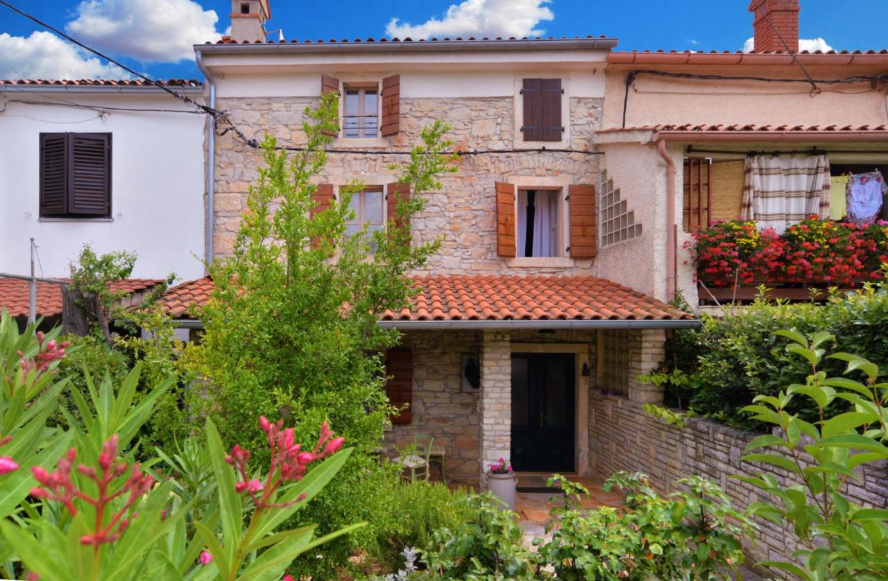 House Adriana 1715 - Bed and Breakfast Ližnjan