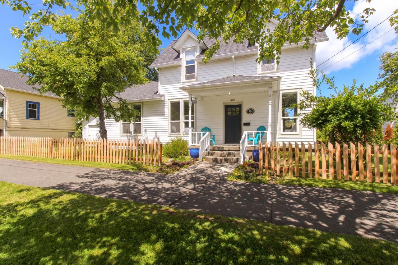 Mariner's Rest East - B&B