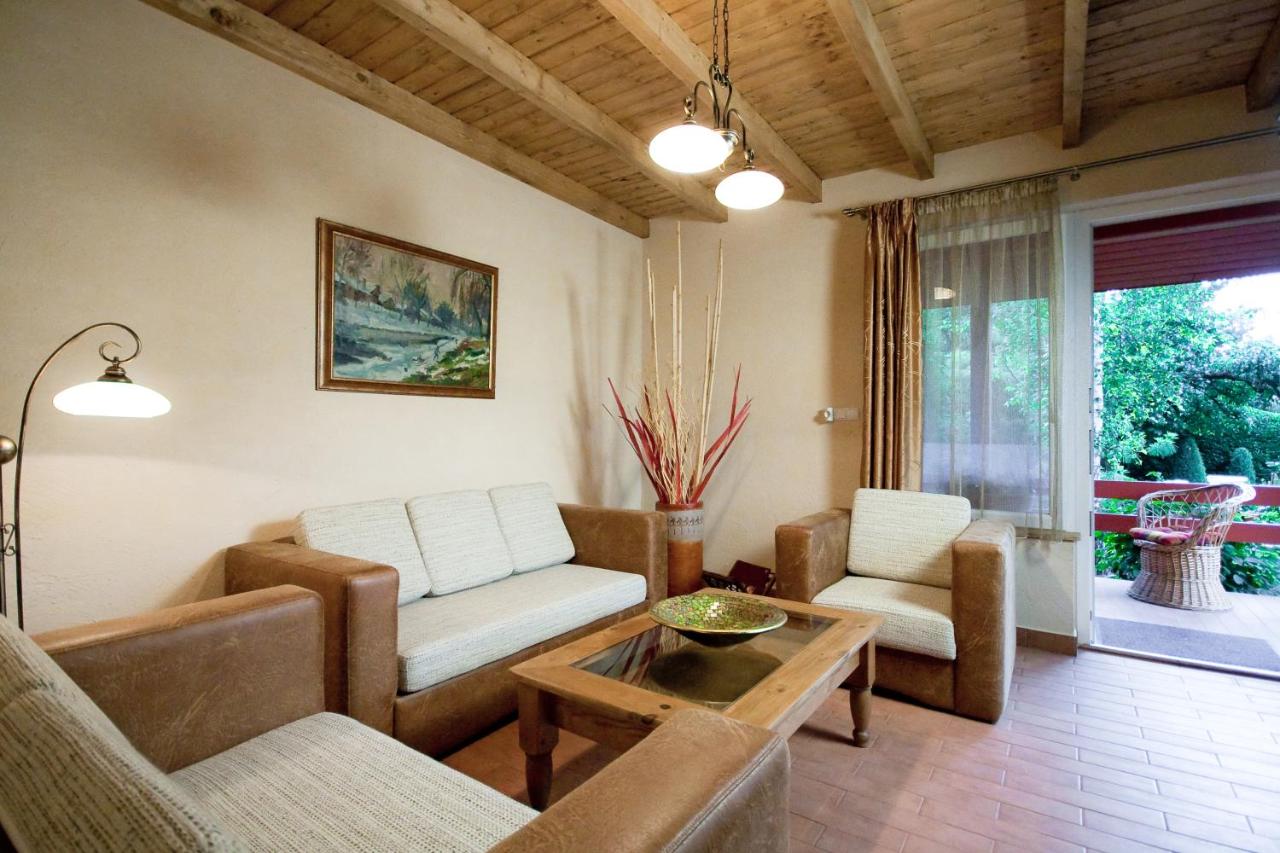 One-Bedroom Apartment (2 Adults)
