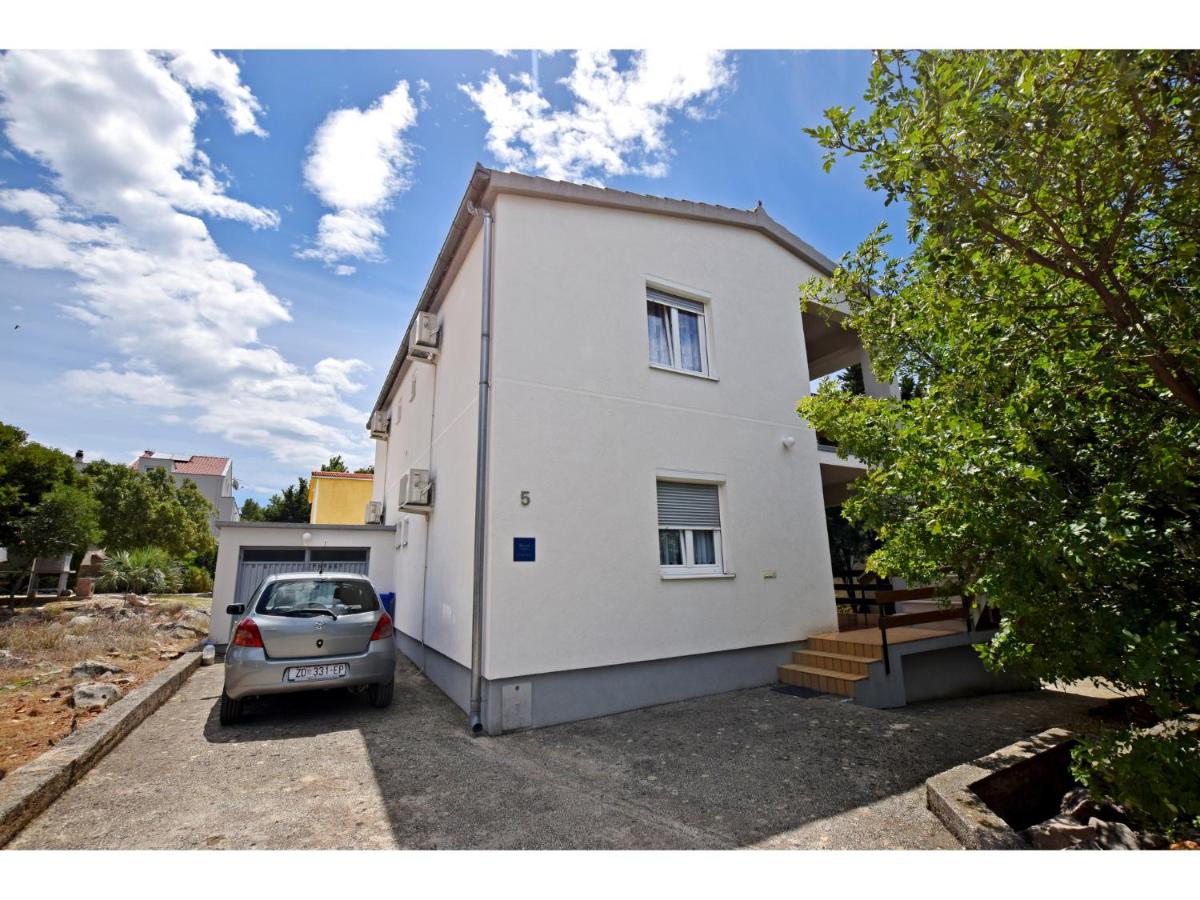 Apartmani Zaterini - B&B Starigrad