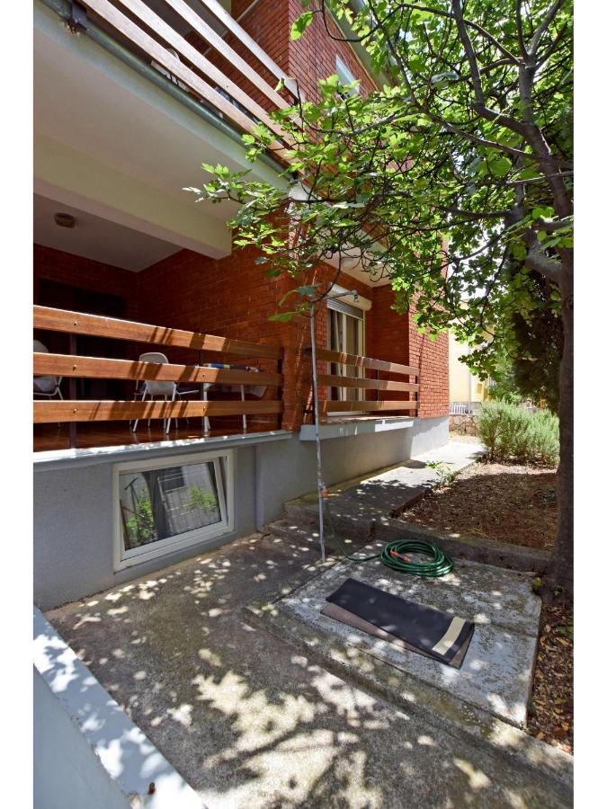 Apartmani Zaterini - B&B Starigrad