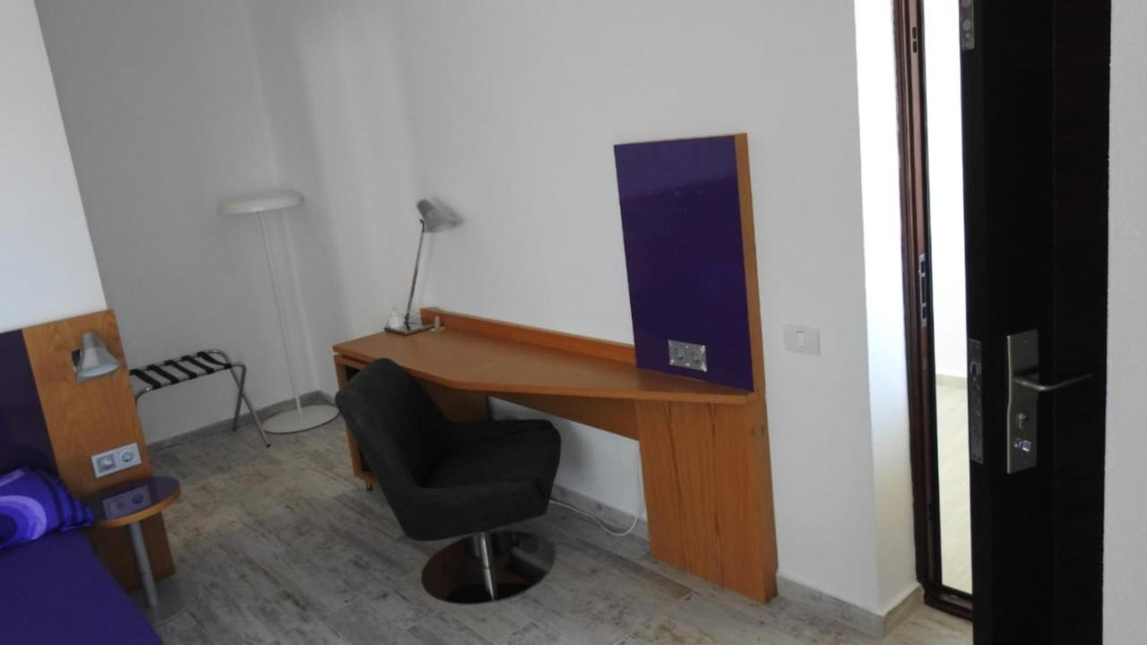 Kamer met Kingsize Bed en Balkon