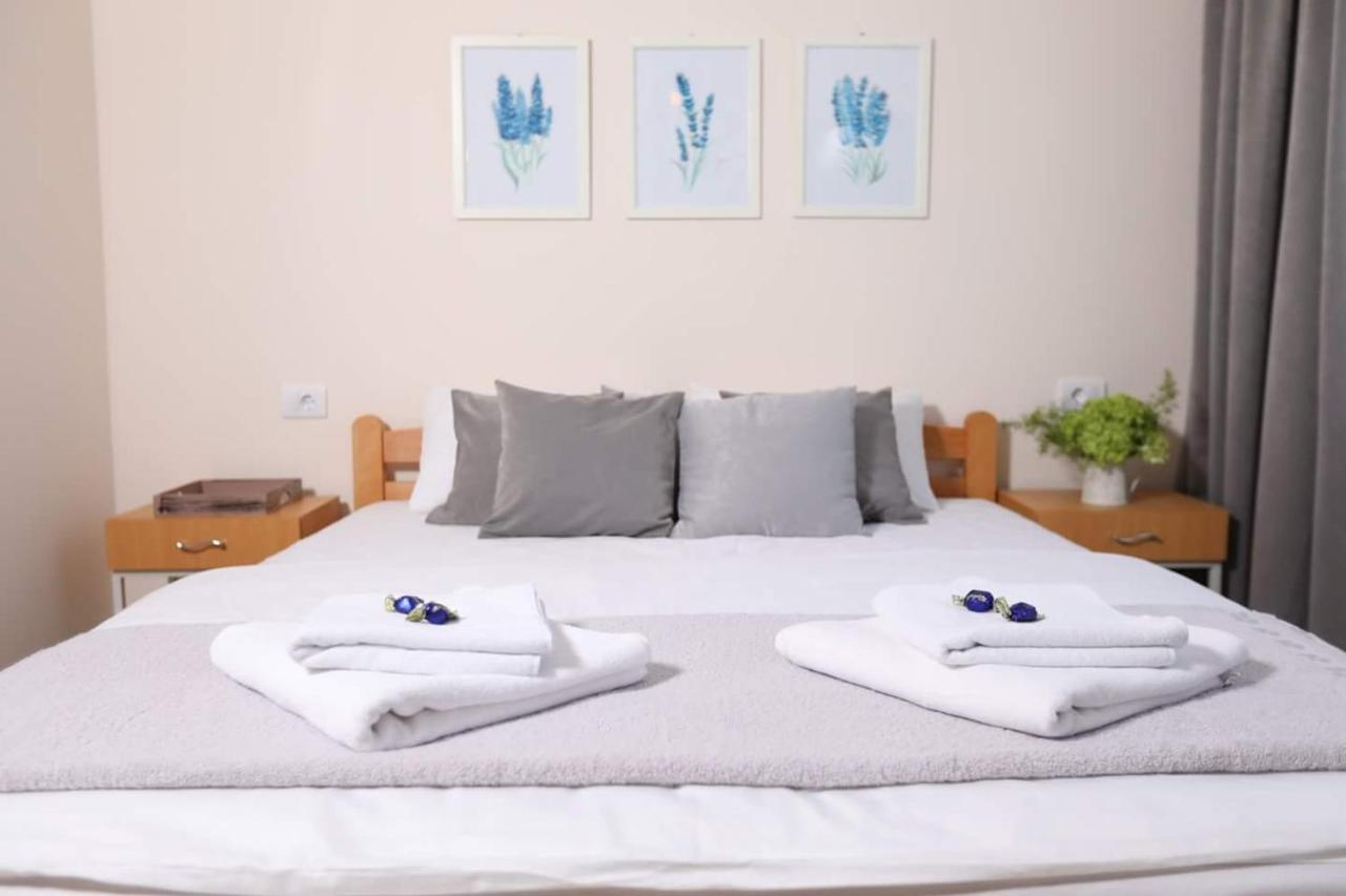 Triple Room with Lake View