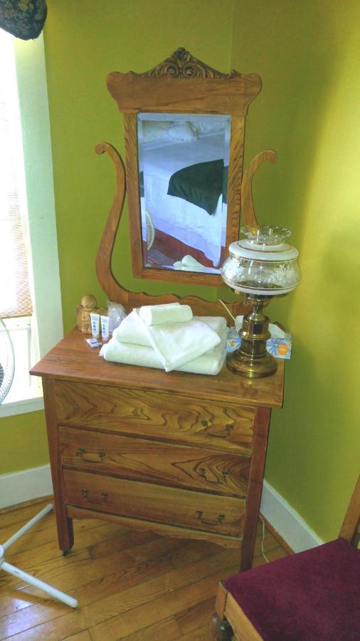 Queen Suite