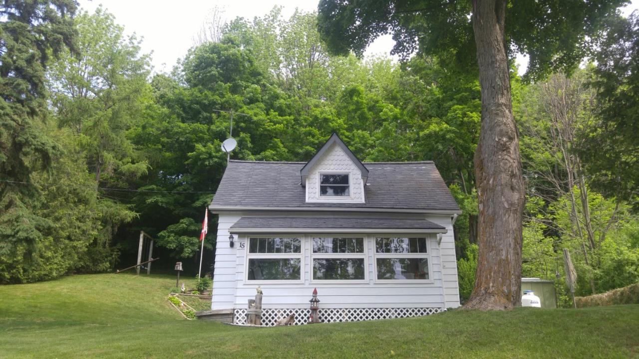 2 bedroom Wiffen Cottage - Bed and Breakfast Port Albert