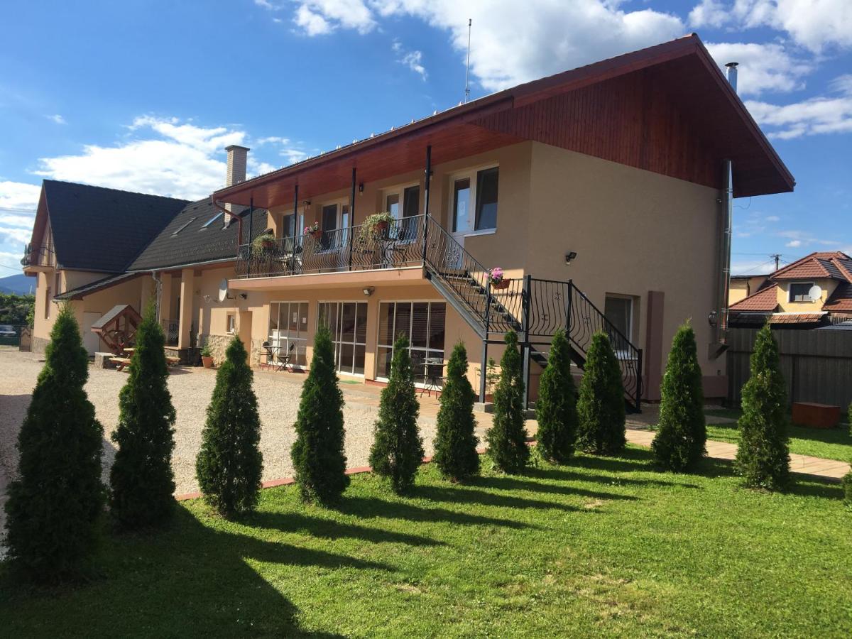 Vierbettzimmer mit eigenem Bad
