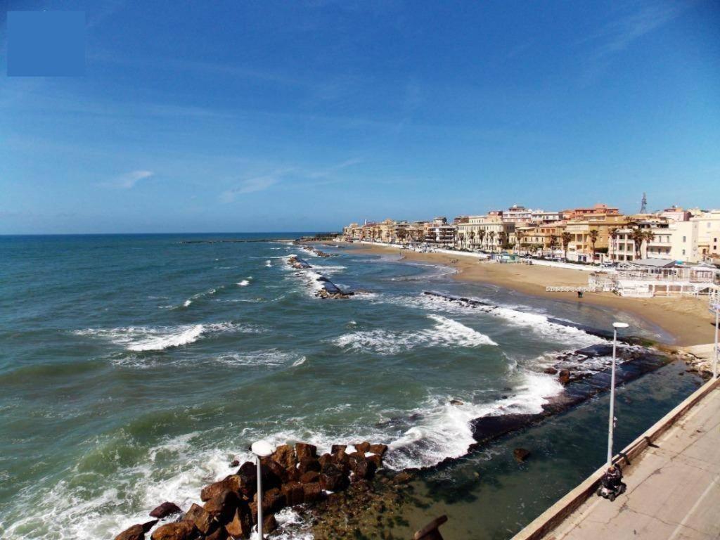 Attico Il Gabbiano (Centralissimo Porto di Anzio) - Ferienwohnung
