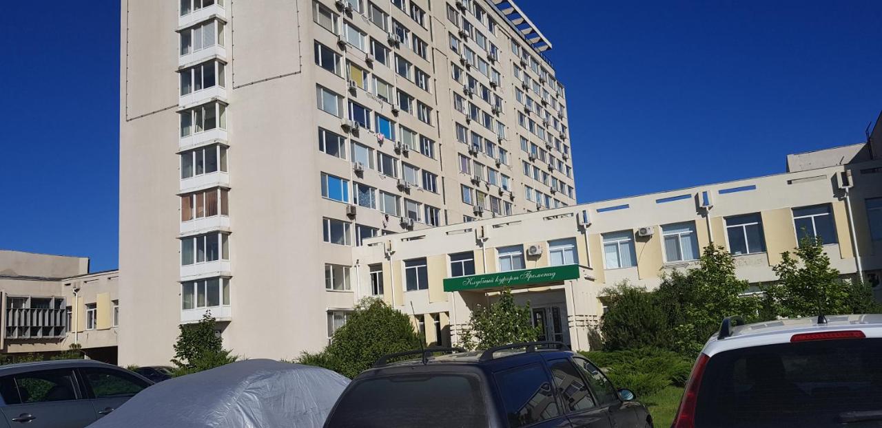 7 DAYS Apartments Апартаменты в Затоке - B&B Zatoka