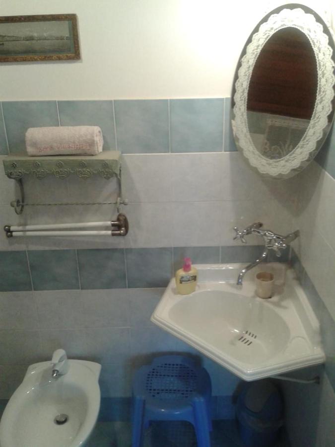 Doppel- oder Zweibettzimmer