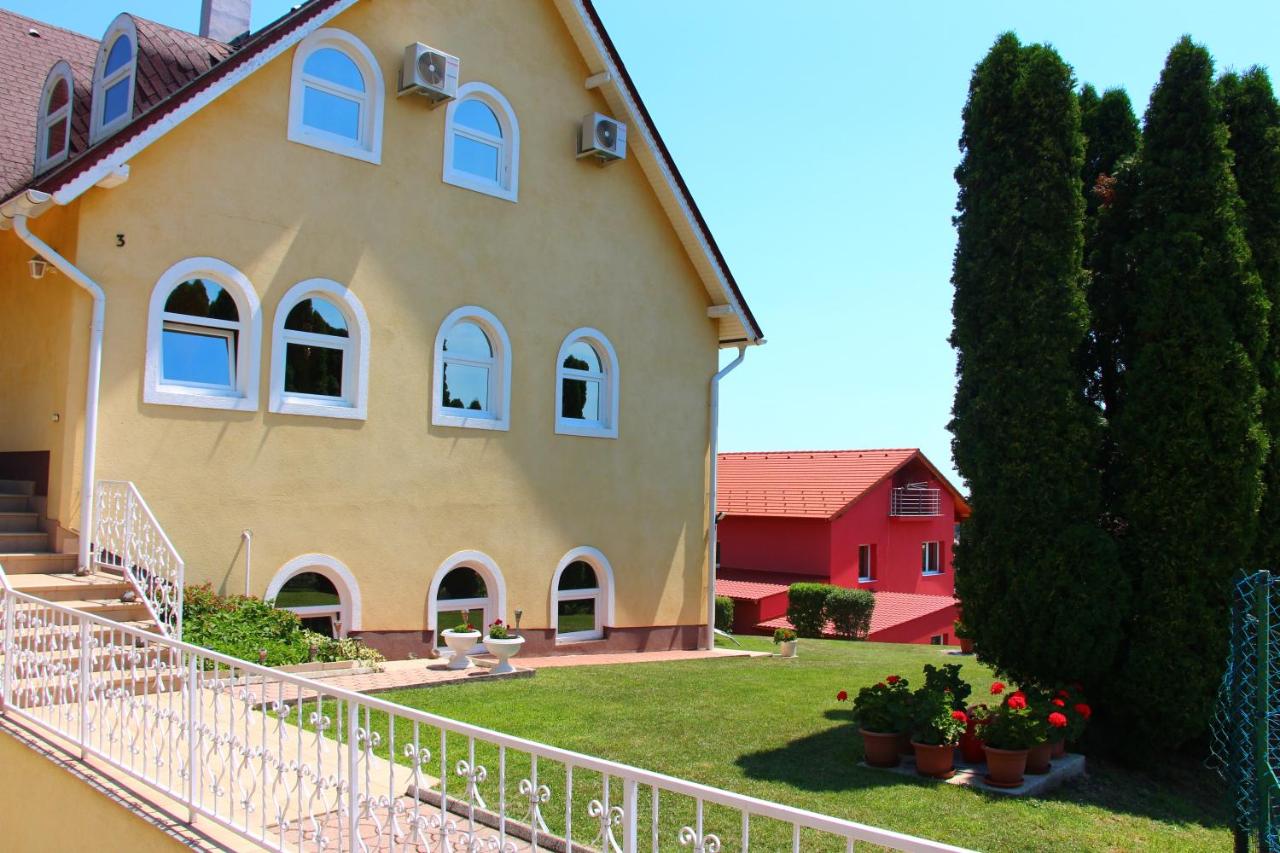 Szeibert Vendégház - B&B Balatonfüred