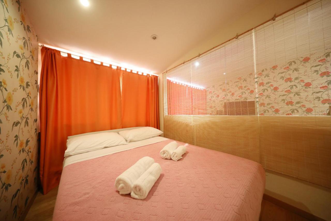 Studio - Trg Sv. Stosije 4