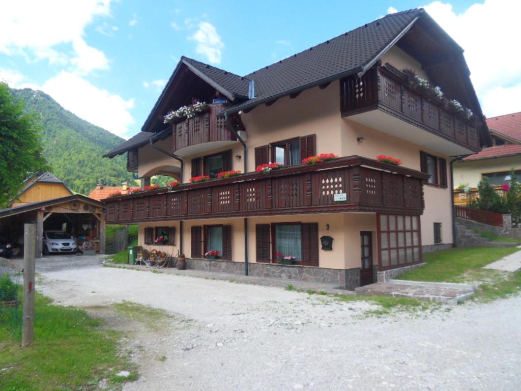 Apartma Slavc - B&B