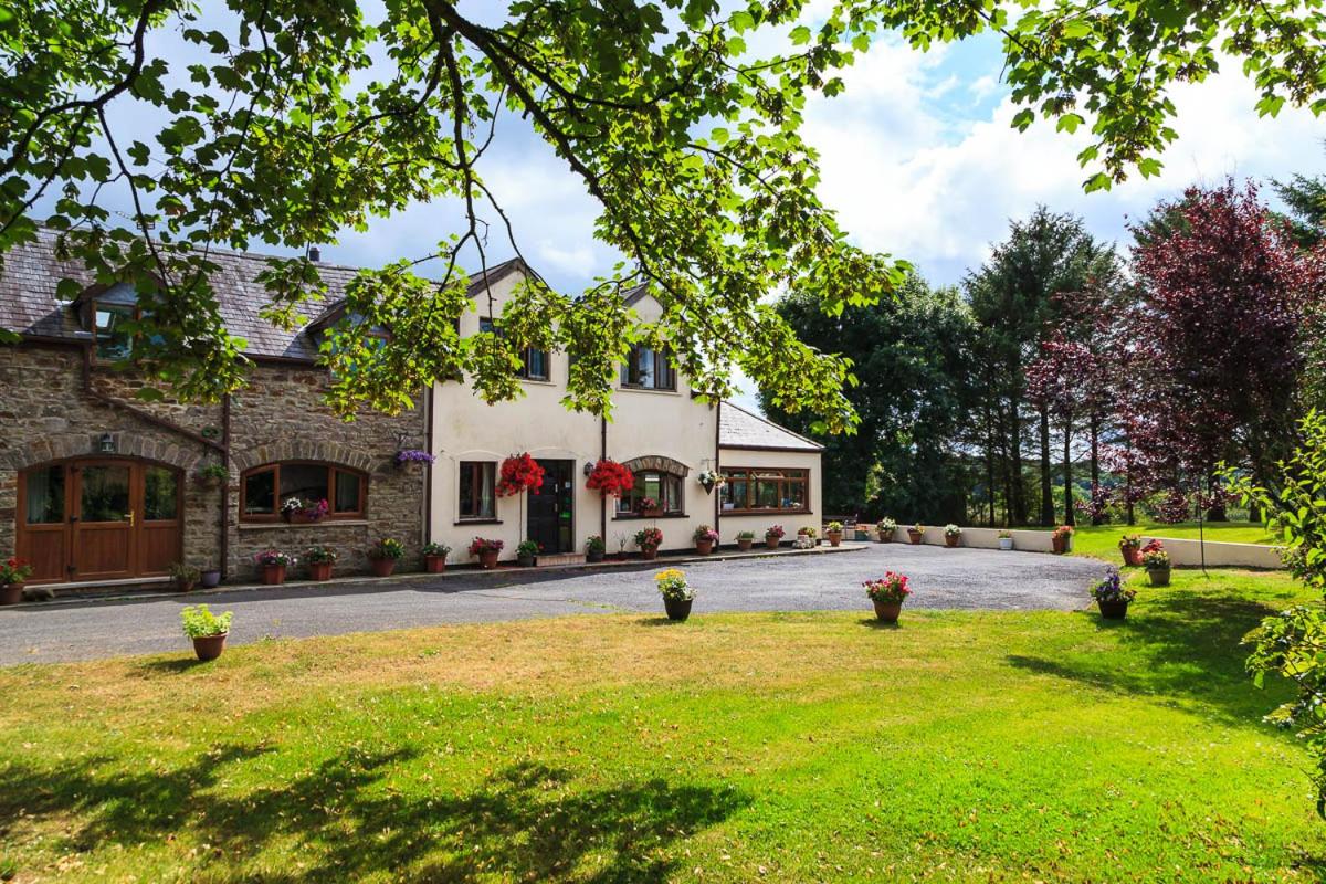 B&B Saundersfoot - Langdon Farm Guest House - Bed and Breakfast Saundersfoot