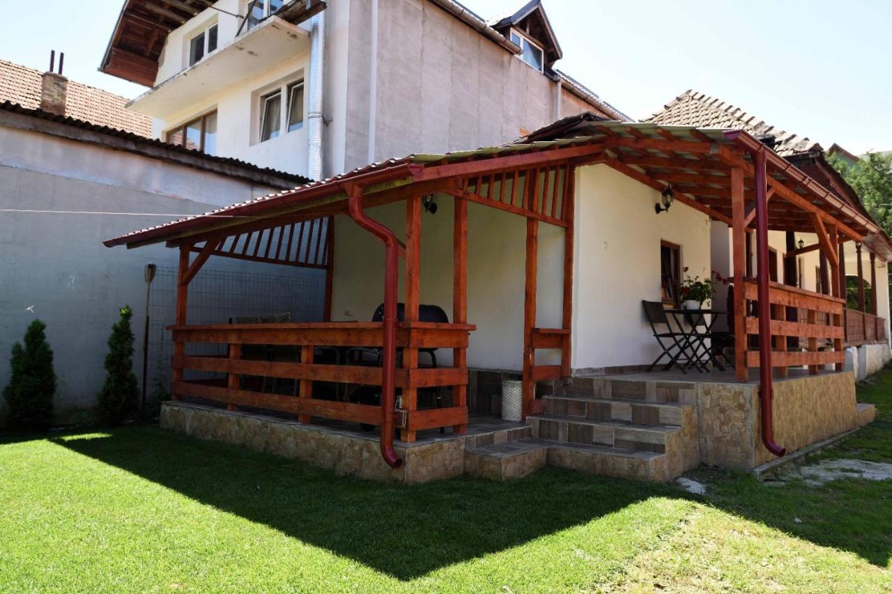 B&B Călimăneşti - Casa Optim - Bed and Breakfast Călimăneşti