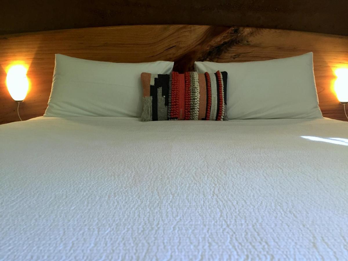 Nelson One-Bedroom Chalet with Spa Bath
