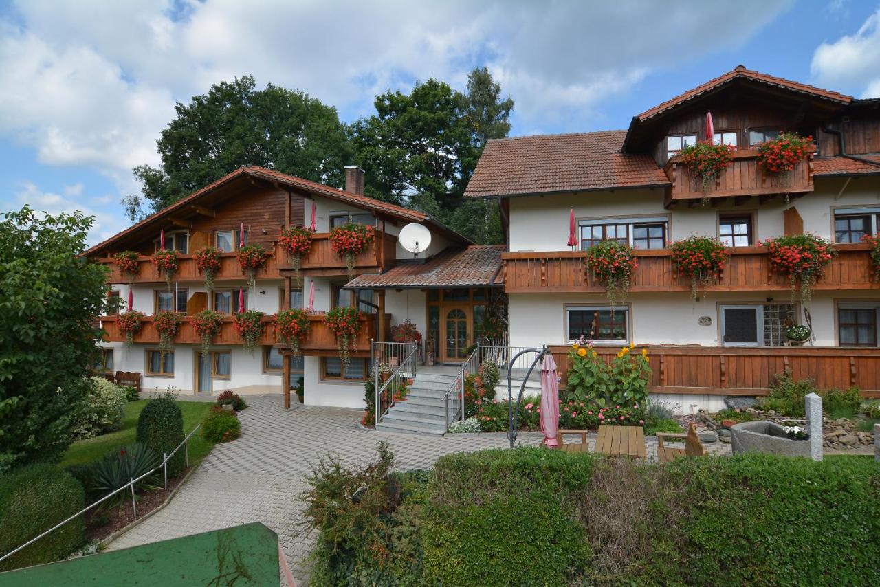 Pension Weiß - B&B