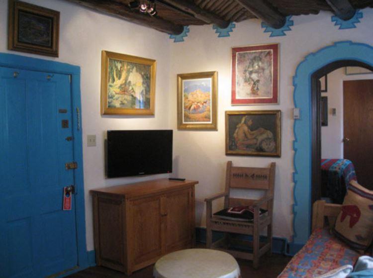 Queen Suite with Spa Bath