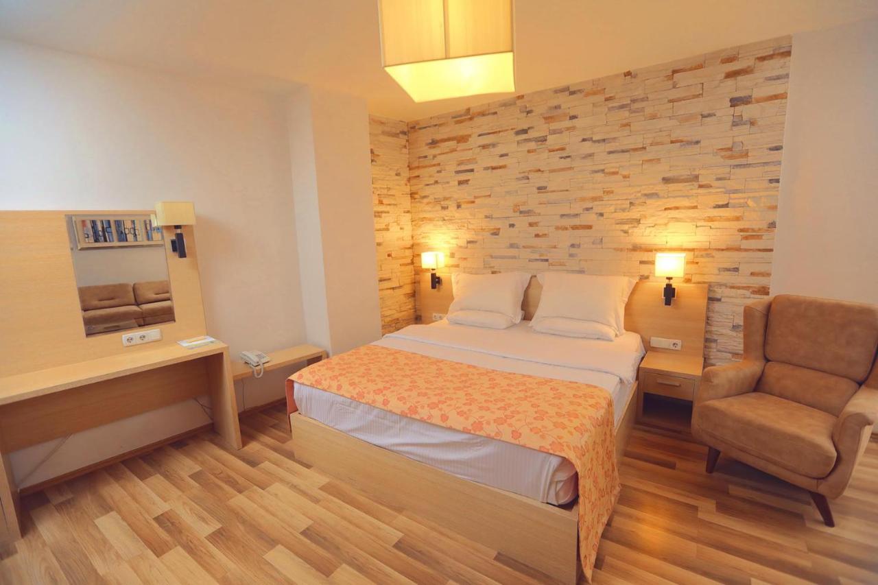 B&B Prishtina - Hotel Pinocchio - Bed and Breakfast Prishtina