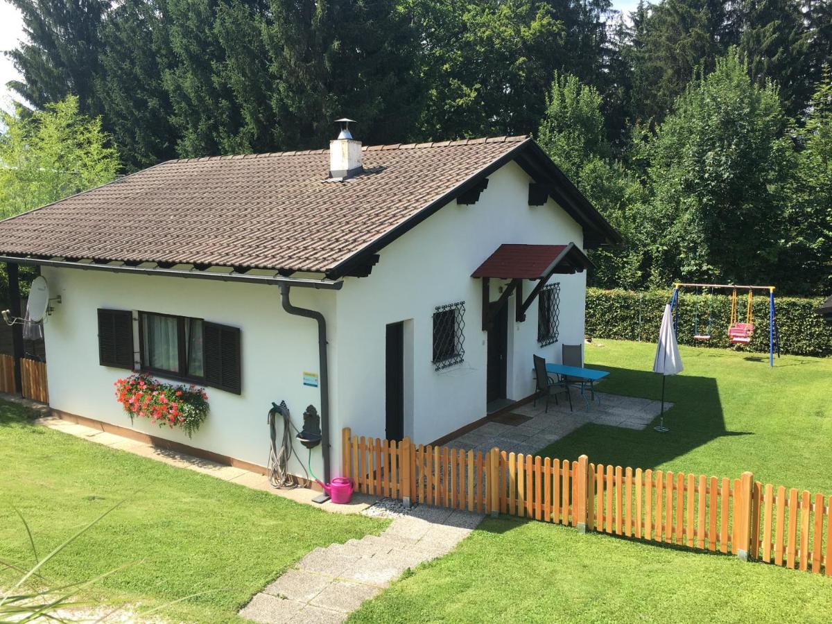 B&B Velden am Wörther See - Ferienbungalow Weber - Bed and Breakfast Velden am Wörther See