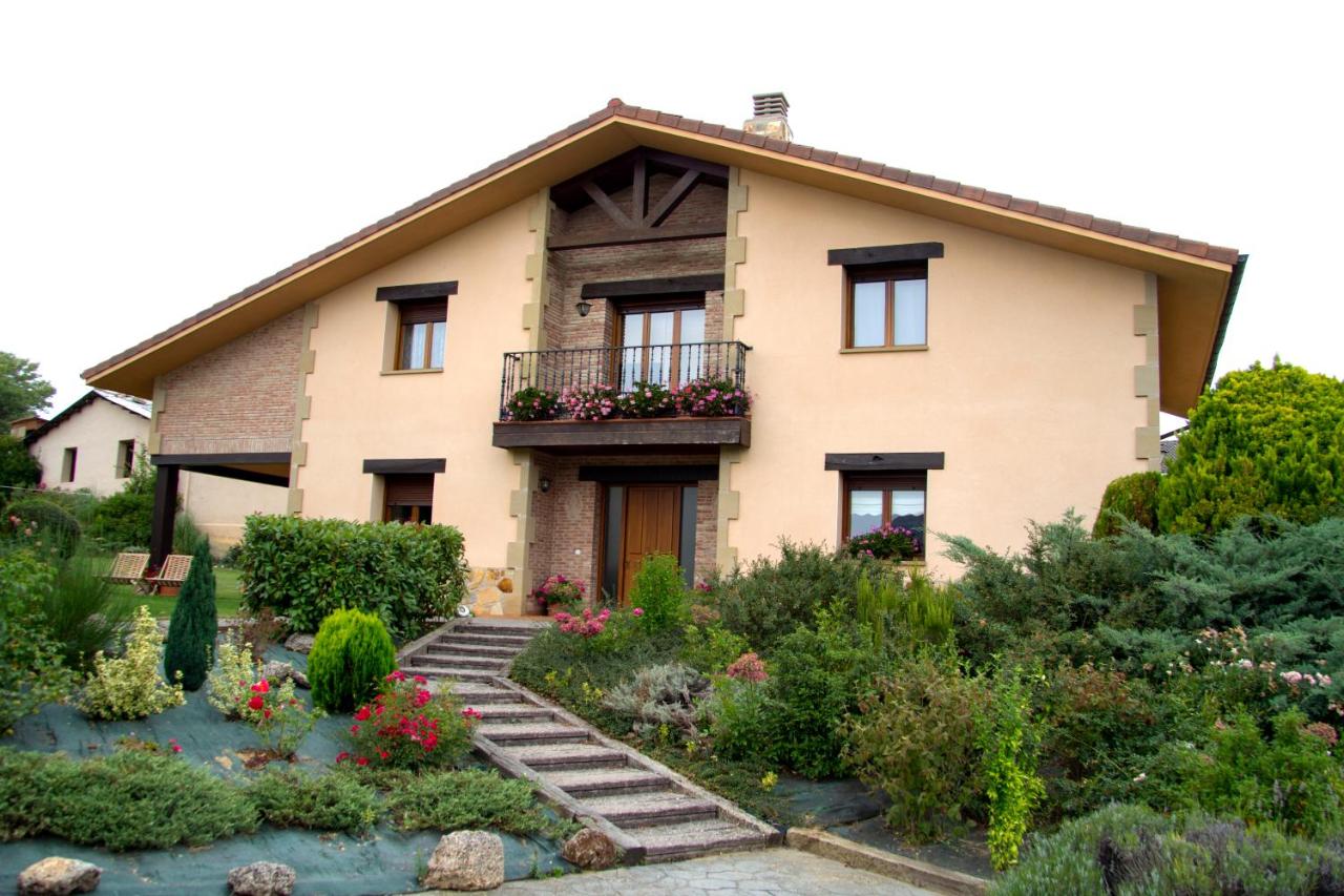 B&B Urturi - El Chalet Del Golf - Bed and Breakfast Urturi