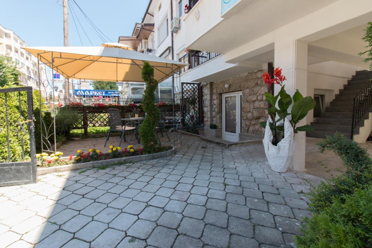Studio - Erdgeschoss mit Terrasse