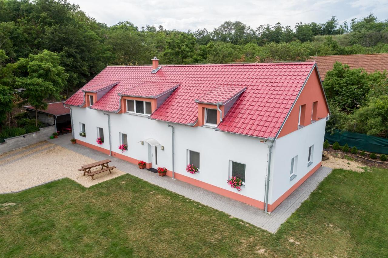 Vierpersoonskamer met Badkamer