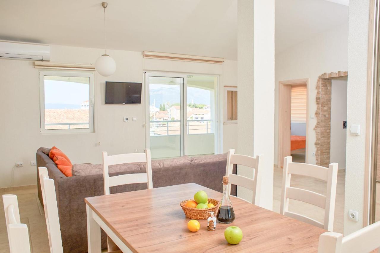 Apartmani Tripović - Bed and Breakfast Tivat