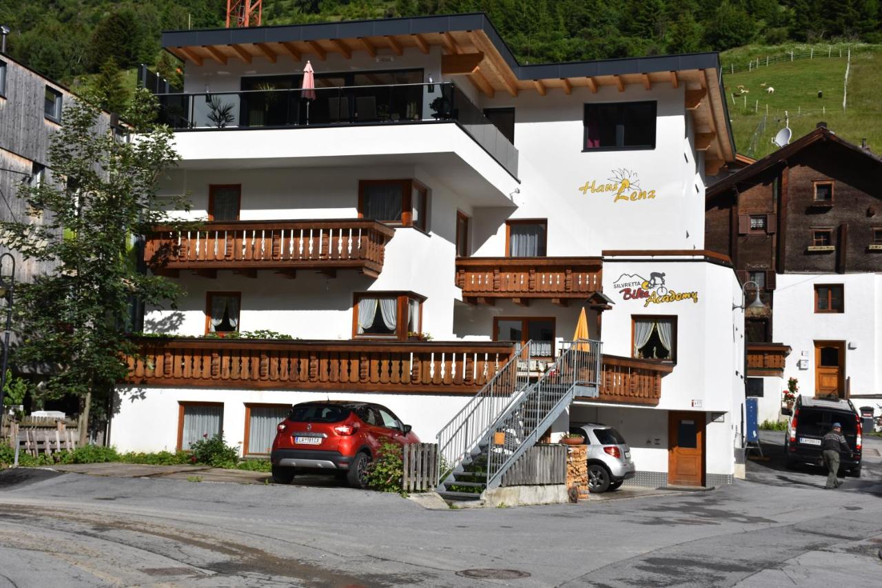 B&B Ischgl - Pension Lenz - Bed and Breakfast Ischgl