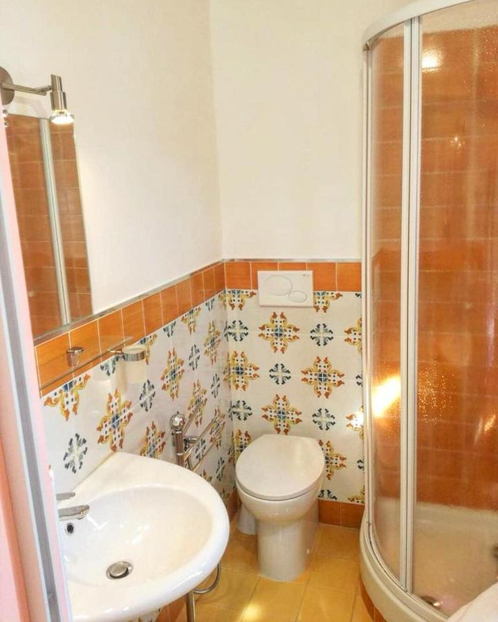 Deluxe Double Room with Balcony and Sea View