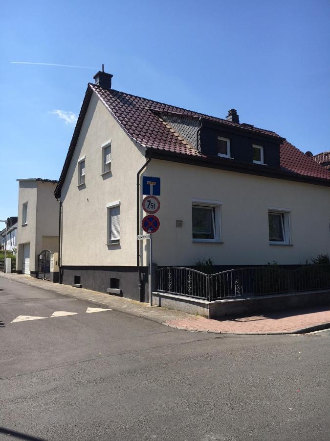 B&B Friedrichsdorf - Ferienwohnung Pfeifer - Bed and Breakfast Friedrichsdorf