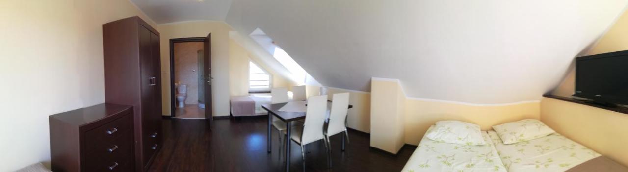 Chambre Quadruple avec Salle de Bains Privative