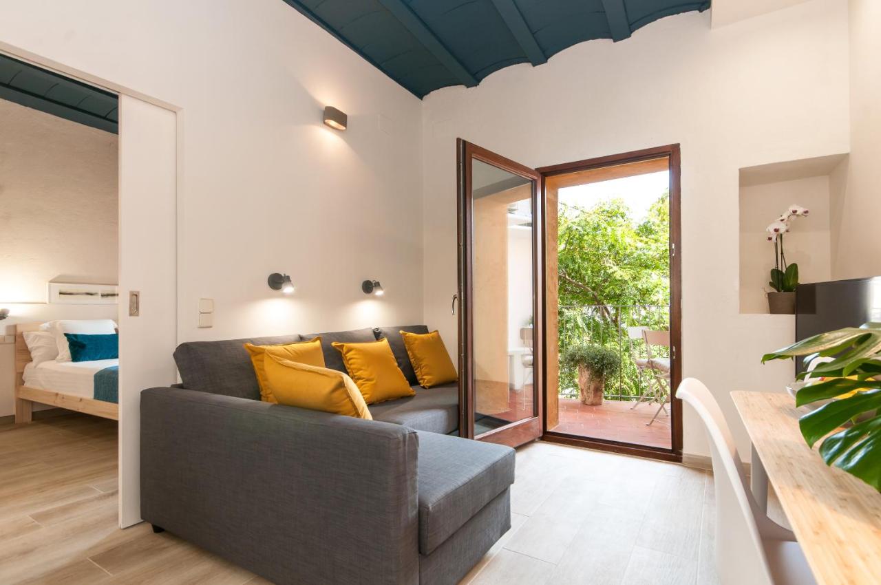 Apartment mit Balkon