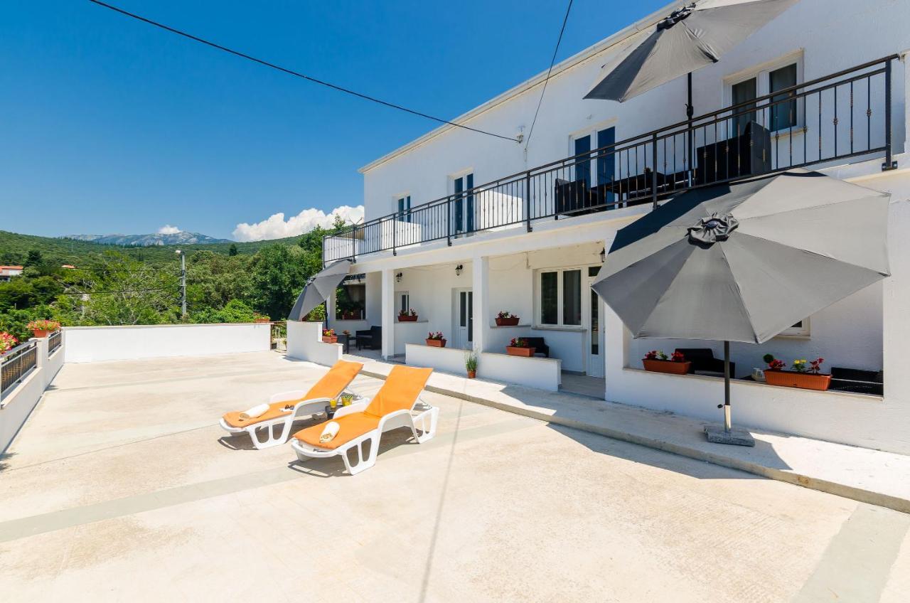 Mata Family Apartments - B&B Molunat