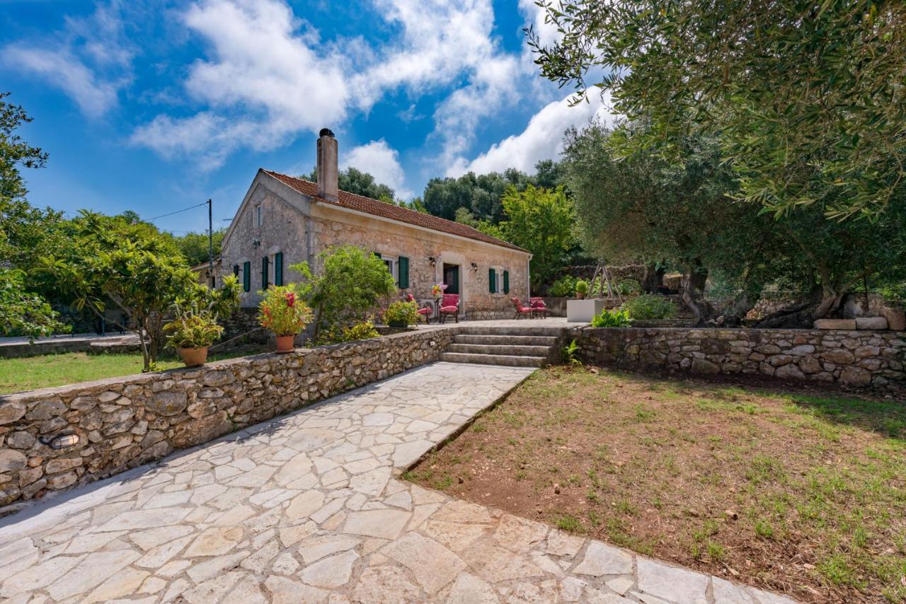 Private Villa Demetra 1768 with pool - close to Fiskardo - B&B Fiskárdo