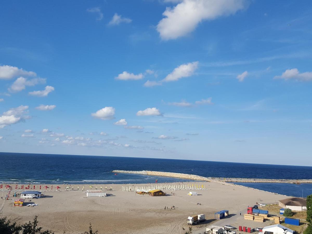 Modern Beach Apartment - Ferienwohnung