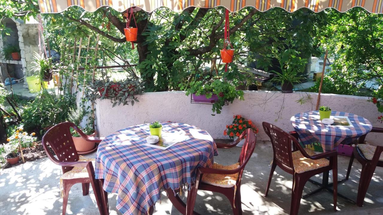 Dreibettzimmer mit Terrasse
